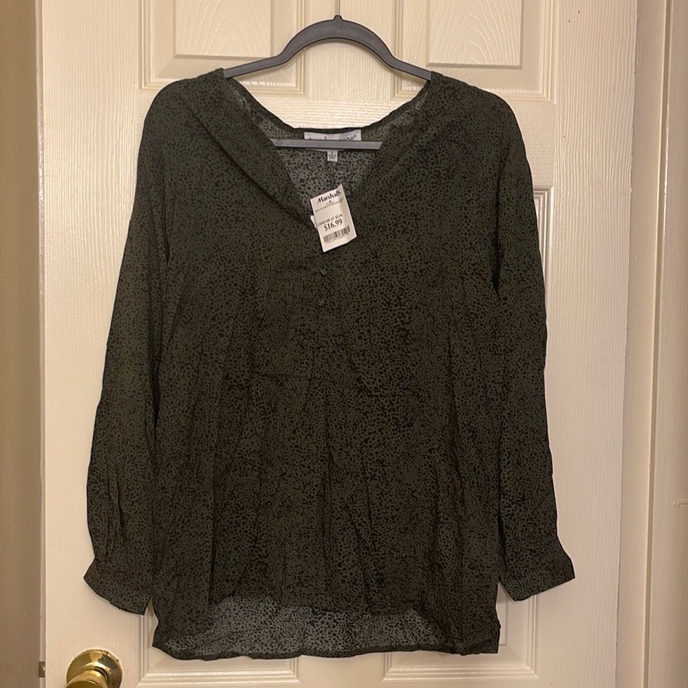 Green blouse